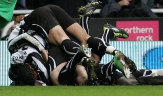 Нюкасъл и "светците" сътвориха голов спектакъл