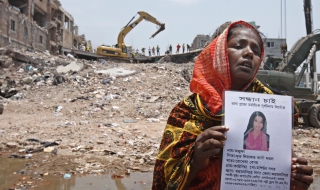 Расте броят на жертвите при най-тежката индустриална катастрофа в Бангладеш