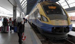 Два локомотива се удариха в Румъния