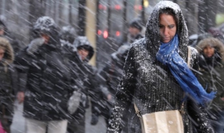 Ню Йорк затвори заради &quot;историческа&quot; снежна буря