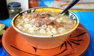 Арестуваха американец. Откраднал манджата на майка си...