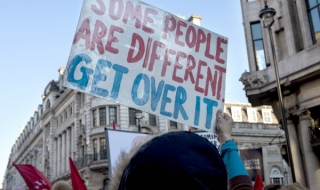 Либерална нетолерантност