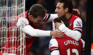 Арсенал не се затрудни срещу Астън Вила