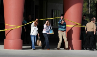 Пенсиониран полицай уби мъж в киносалон в САЩ