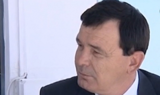 Кметът с най-скъпата кола: А защо Обама има самолет?