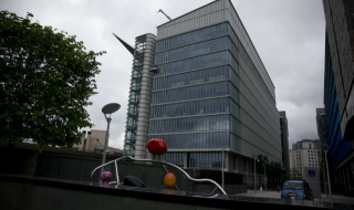 AstraZeneca пак отказа на Pfizer