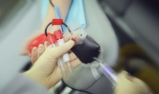 Кръвни центрове не съобщават на донорите за зараза