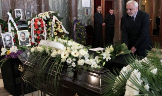 Последно сбогом с Никола Гюзелев