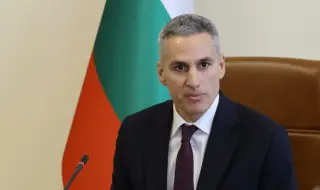 Премиерът Гюров се среща с новите областни управители