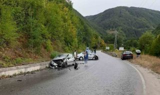 Четирима ранени след челен удар на пътя Банско - Гоце Делчев