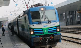 Влаковете Мездра- София и Варна- София са спрени заради повреда в контактната мрежа 