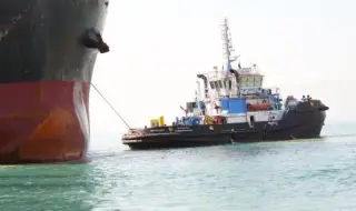 Търговски кораб съобщи за паднала ракета в близост до него край бреговете на Йемен