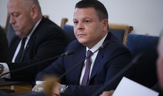 Икономическият секретар на президента: Прекратяването на концесията на "Лукойл" може да доведе до криза с горивата