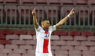 Мбапе овърта за нов договор с ПСЖ