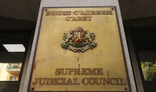 Член на ВСС: Над главния прокурор не е само Господ, над него всъщност е закона