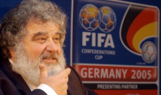 Бивш деятел на ФИФА призна, че е взимал подкупи за Мондиала в ЮАР през 2010