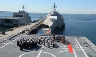 "Катастрофална повреда" грози двигателите на USS Santa Barbara