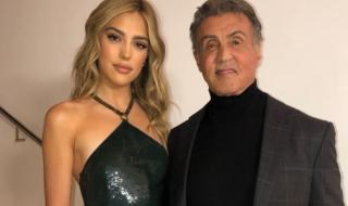 Щерката на Сталоун пусна екзотична секси СНИМКА