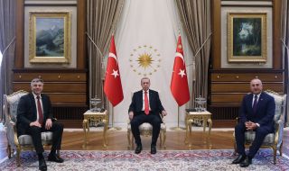 В Анкара: Ердоган прие Мустафа Карадайъ, обсъдиха предсрочните избори у нас 