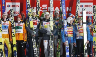 Немците спечелиха отборното по ски скок