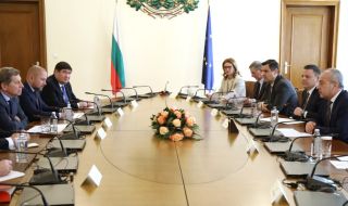 Премиерът се срещна с представители на ръководството на „Лукойл“