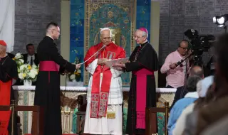 "Ужасен": какво се крие зад атаката на Тръмп срещу папа Лъв