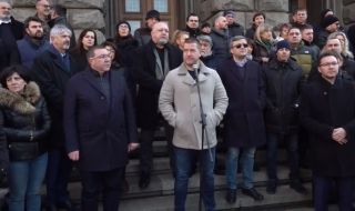 Александър Ненков на протеста на ГЕРБ: Кирил Петков е срам и позор за България