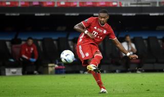 Алаба пак се дърпа от нов договор с Байерн Мюнхен