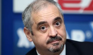 Доц. Виктор Йоцов: Няма смисъл да стоим извън еврото