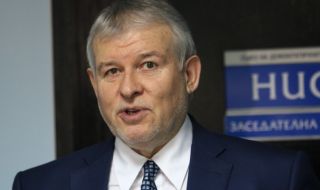 Румен Христов: Не готвим коалиция ГЕРБ-СДС, БСП и ДПС