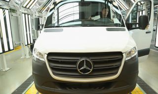 Германците ще чакат по година за нов автомобил