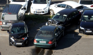 Немска баба устрои погром на паркинг