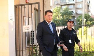Пламен Узунов и Пламен Бобоков са обвинени за търговия с влияние