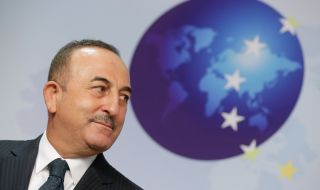 Турция: ЕС да спре да си играе