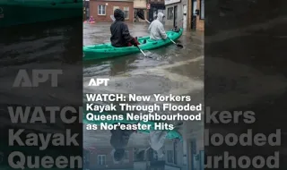 Жители на Ню Йорк се придвижваха с каяци по улиците ВИДЕО