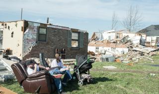25 жертви на торнадата в Тенеси