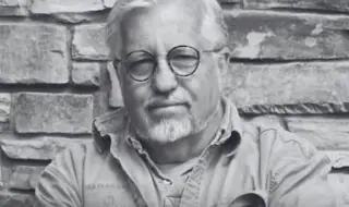 Отиде си Дан Симънс, бащата на култовата сага „Хиперион"