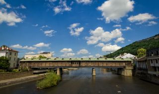 Забелязано извън Ловеч – Покритият мост