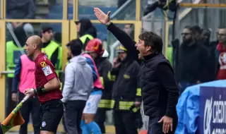 Въпреки поредните загубени точки от Наполи Конте е оптимист за титлата