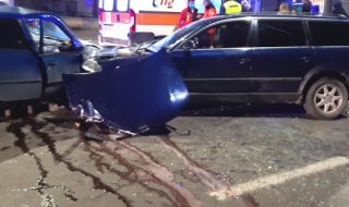 Тежка катастрофа с четири автомобила в центъра на София