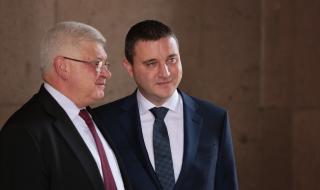 Ананиев запазил "физиономията" на финансовото министерство