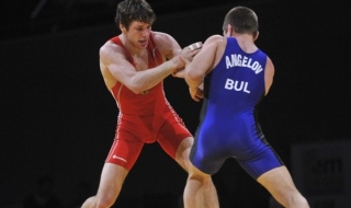 Първи медал за България от световното за юноши по борба