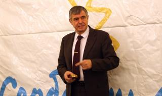 Софиянски отново поиска нова конституция