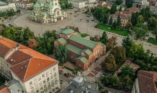 Забраниха престоя и паркирането на пл. „Св. Александър Невски” от 16:00 ч. заради богослужението за Бъдни вечер