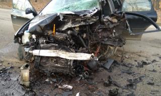Ад на пътя Пловдив-Хасково, жена загина при тежка катастрофа