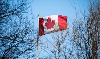 Повечето канадци смятат монархията за отживелица
