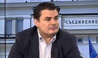 Петър Николов: Рано или късно ГЕРБ и ДБ ще имат правителство