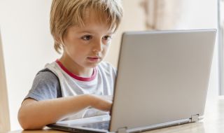 СЗО с план за осигуряване на безопасността на децата онлайн