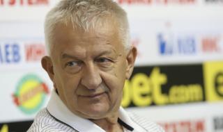 Крушарски беснял след поражението от Ботев Пловдив