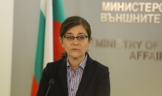 Генчовска ще посети подпаления културен център в Битоля